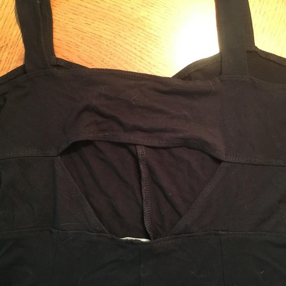 Black romper with back cutout - Picture 2 of 2